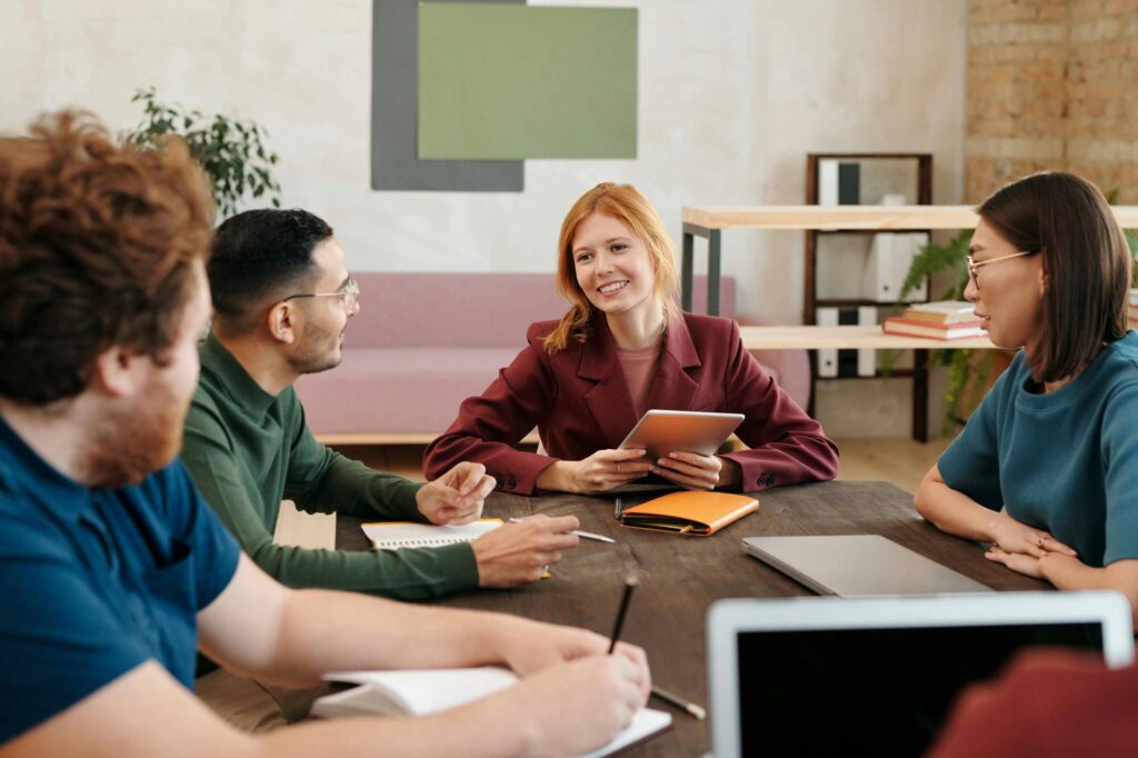 Navigating the Modern Workplace: Strategies for Unified Employee Experiences