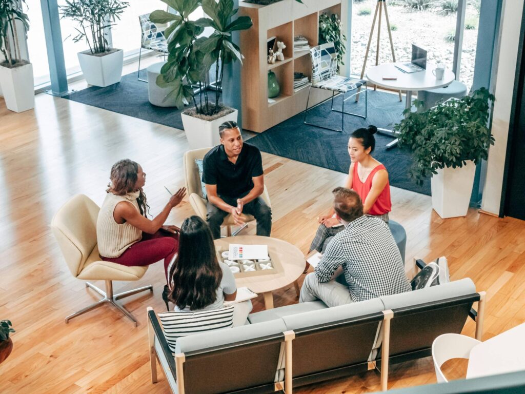 Enhancing Workplace Communication: How InStaff Connects and Collaborates Across Distances